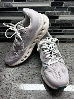 On Running Cloudsurfer Women’s Running Shoes - Light Gray w/Teal Accents size 7